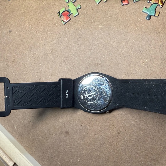 Juicy Couture Women's Sports Watch new battery unique collectible Y2K - Picture 8 of 9